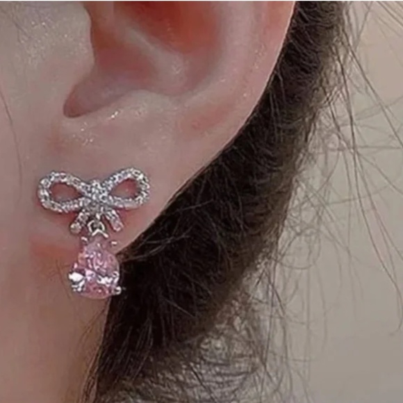❤️ FREE Rhinestone Baguette Bow Tear Ran Drop Chic Classy Elegant Party Earrings - Picture 3 of 3